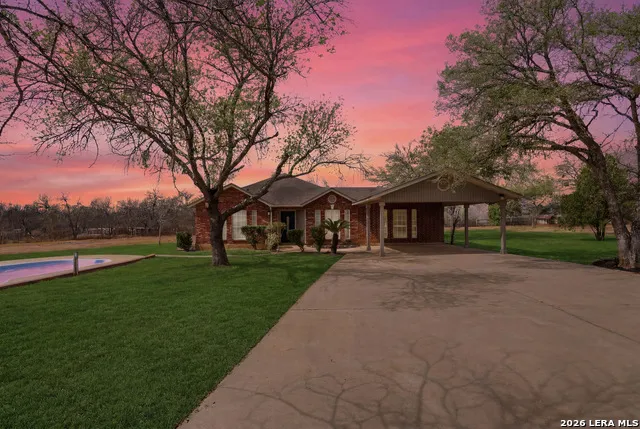 13040 Tomlynn Atascosa, TX 78002