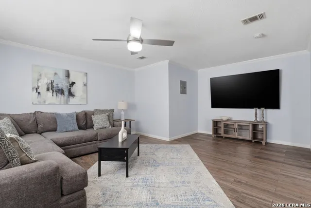 13040 Tomlynn Atascosa, TX 78002