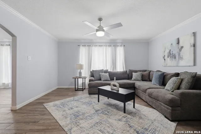 13040 Tomlynn Atascosa, TX 78002