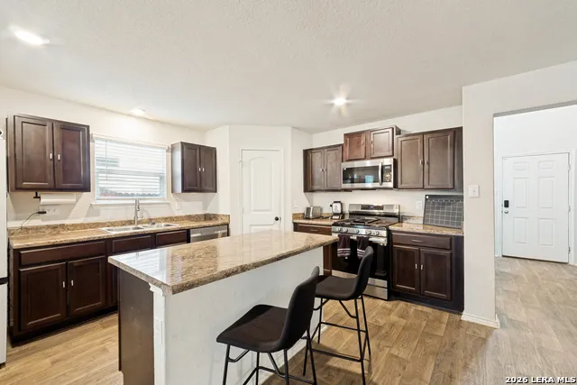 11903 HONDO CRK San Antonio, TX 78245
