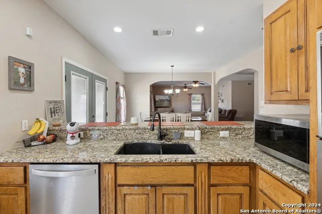 166 DESERT POPPY Bandera, TX 78003