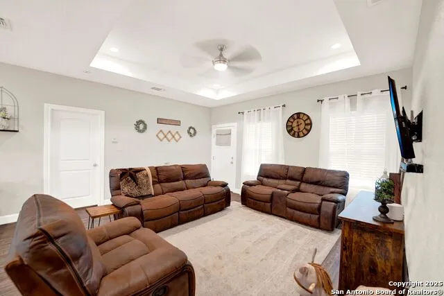 1301 Avenue H Hondo, TX 78861