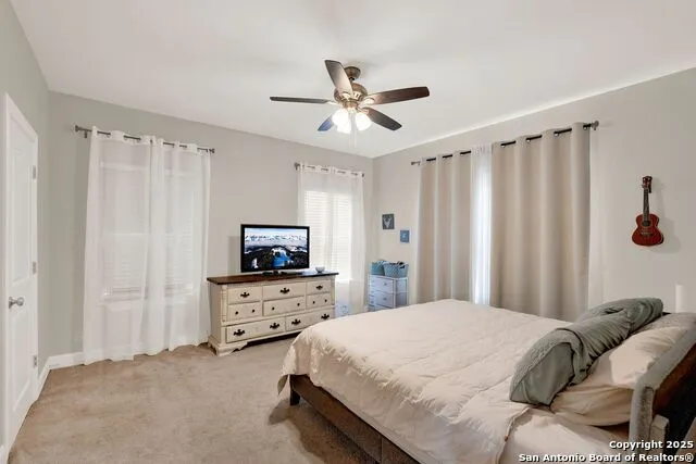 1301 Avenue H Hondo, TX 78861