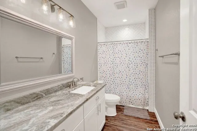 1301 Avenue H Hondo, TX 78861