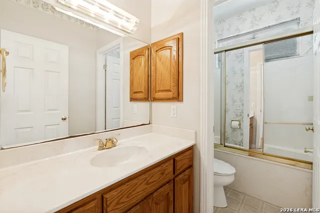 1924 Stagecoach Canyon Lake, TX 78133