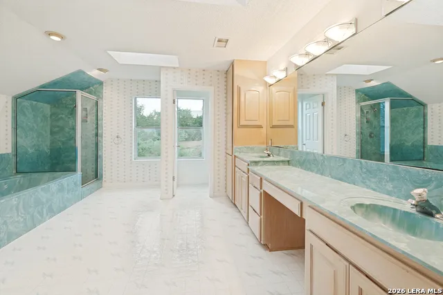 1924 Stagecoach Canyon Lake, TX 78133