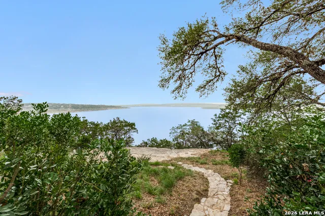 1924 Stagecoach Canyon Lake, TX 78133