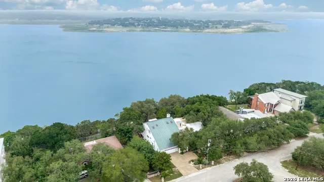 1924 Stagecoach Canyon Lake, TX 78133