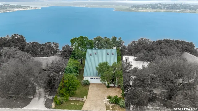 1924 Stagecoach Canyon Lake, TX 78133