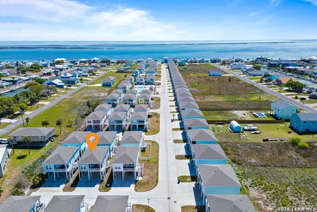 107 Caledonia Dr Rockport, TX 78382