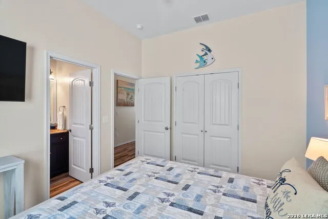 107 Caledonia Dr Rockport, TX 78382