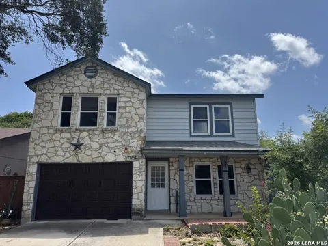 7702 Chatsworth