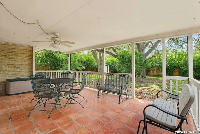 413 Golfcrest Windcrest, TX 78239