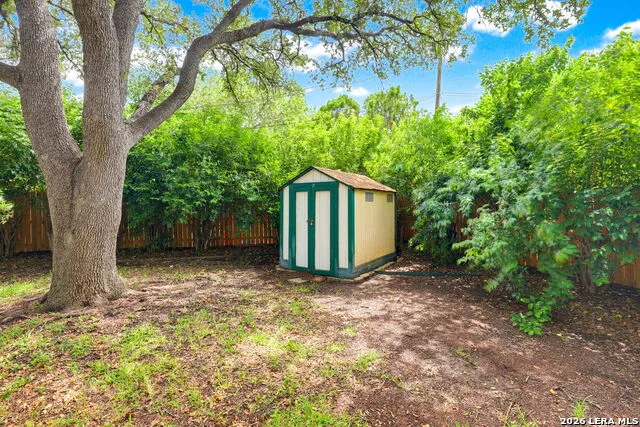 413 Golfcrest Windcrest, TX 78239