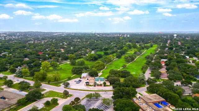 413 Golfcrest Windcrest, TX 78239