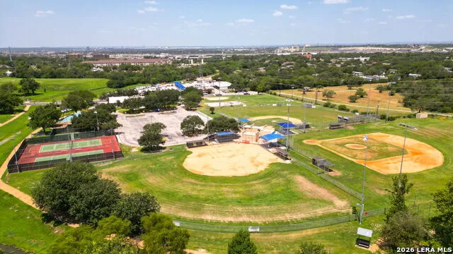 413 Golfcrest Windcrest, TX 78239