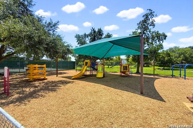 413 Golfcrest Windcrest, TX 78239