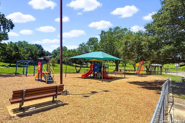 413 Golfcrest Windcrest, TX 78239