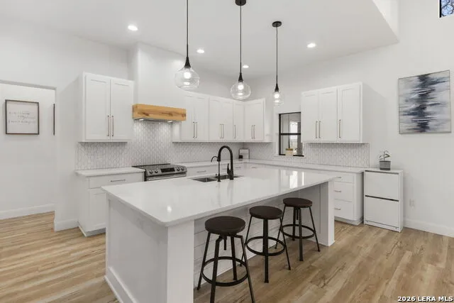 200 OAK FIELDS DR Floresville, TX 78114