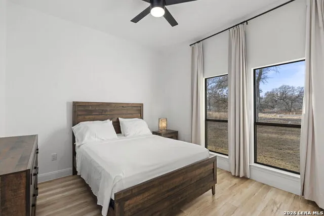 200 OAK FIELDS DR Floresville, TX 78114