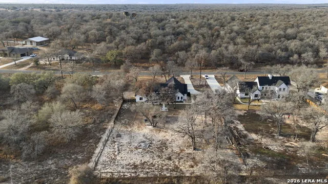 200 OAK FIELDS DR Floresville, TX 78114