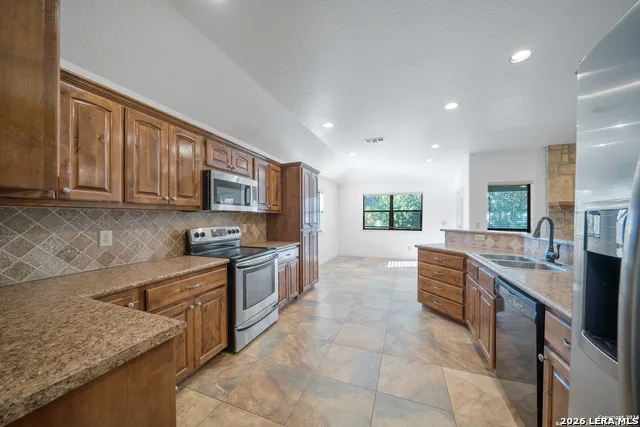 1634 Sunblossom Cir New Braunfels, TX 78130