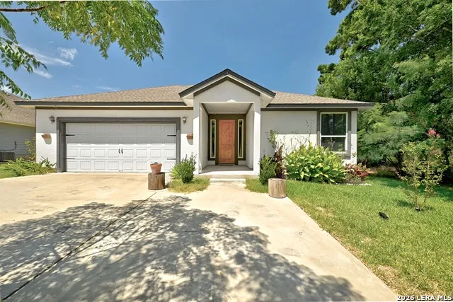 210 TAHITIAN DR Bastrop, TX 78602