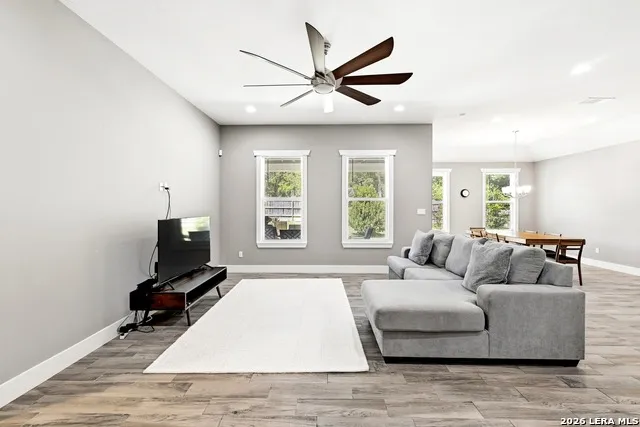 210 TAHITIAN DR Bastrop, TX 78602