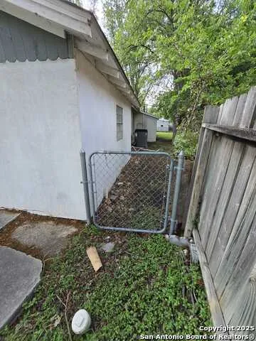 1020 Mission Rd San Antonio, TX 78210