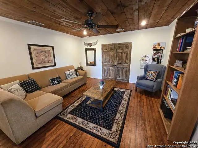1020 Mission Rd San Antonio, TX 78210