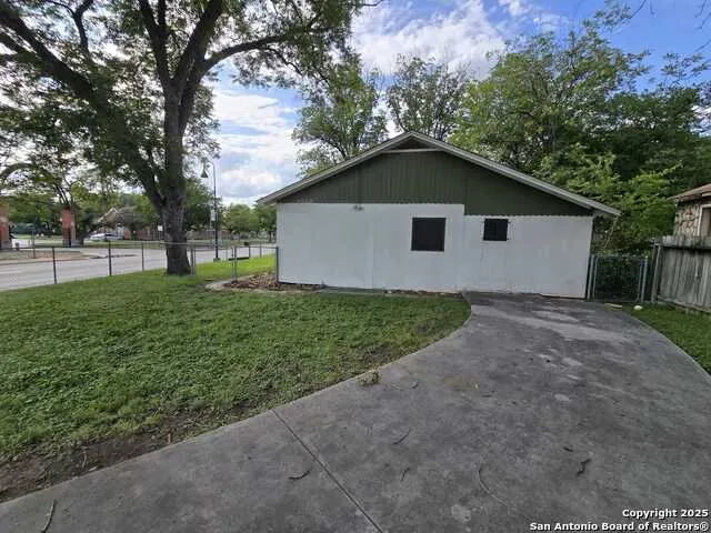 1020 Mission Rd San Antonio, TX 78210