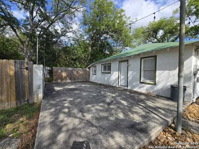 1020 Mission Rd San Antonio, TX 78210