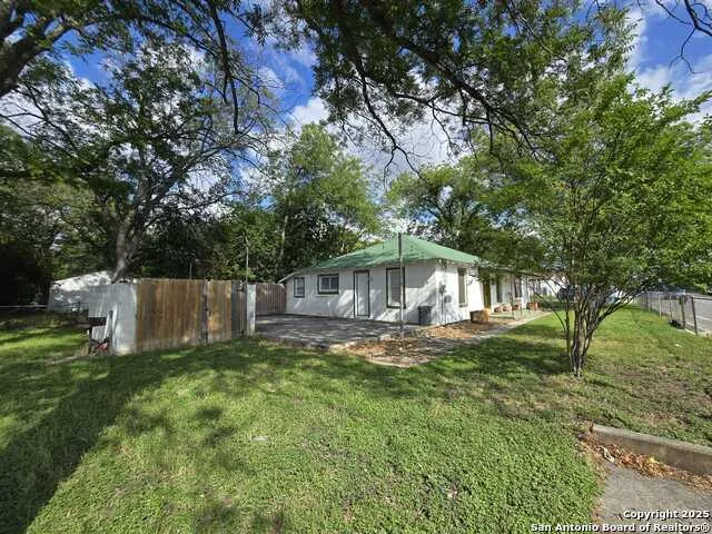 1020 Mission Rd San Antonio, TX 78210