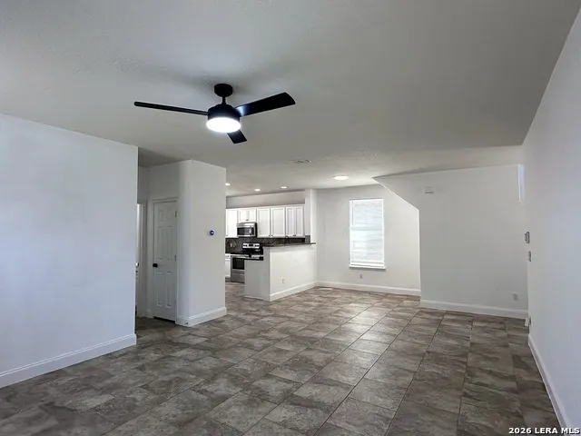 443 Harvest Pt Schertz, TX 78154