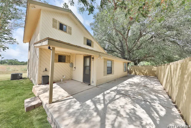 795 S State Highway 16 Jourdanton, TX 78026