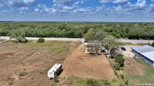 795 S State Highway 16 Jourdanton, TX 78026