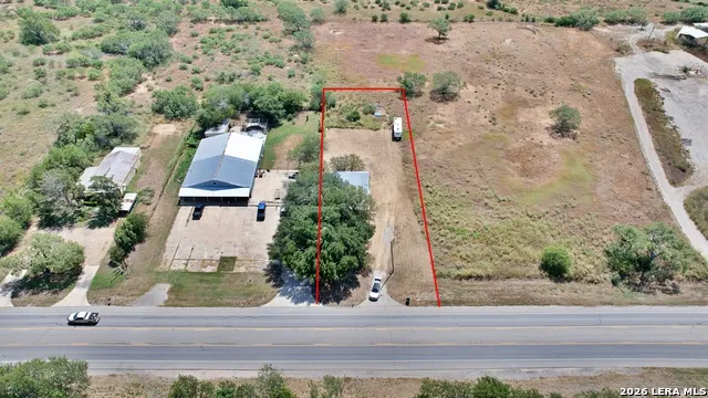 795 S State Highway 16 Jourdanton, TX 78026