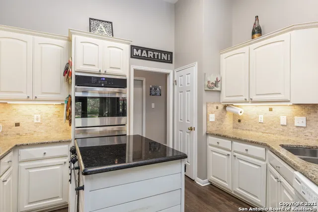 28902 CHARTWELL LN Fair Oaks Ranch, TX 78015