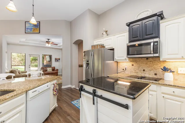 28902 CHARTWELL LN Fair Oaks Ranch, TX 78015