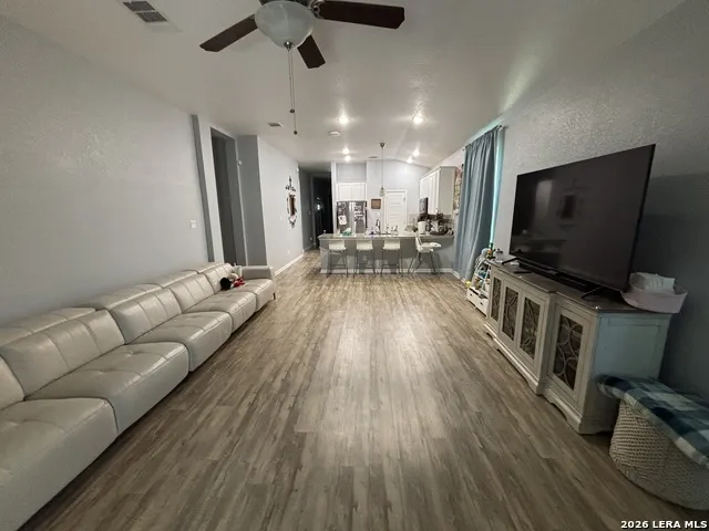 4913 Drovers St Hedwig, TX 78152