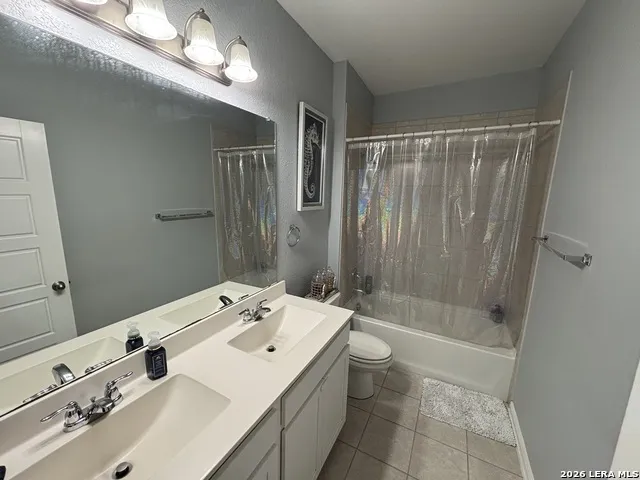 4913 Drovers St Hedwig, TX 78152