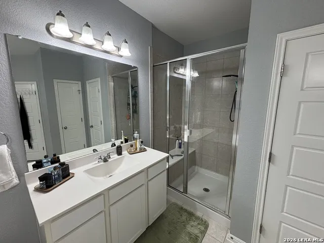 4913 Drovers St Hedwig, TX 78152