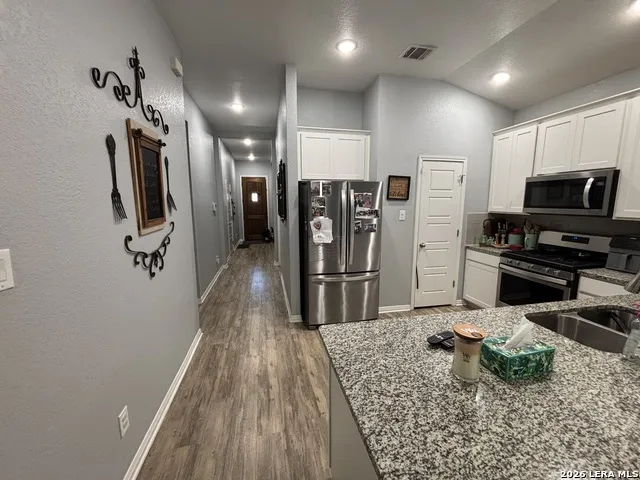 4913 Drovers St Hedwig, TX 78152
