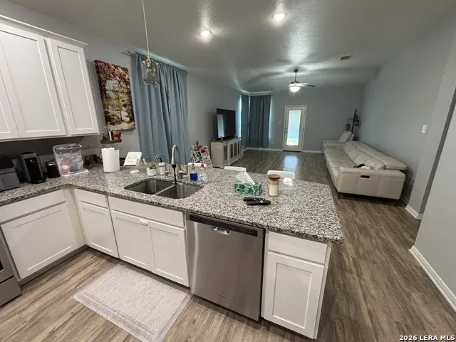 4913 Drovers St Hedwig, TX 78152