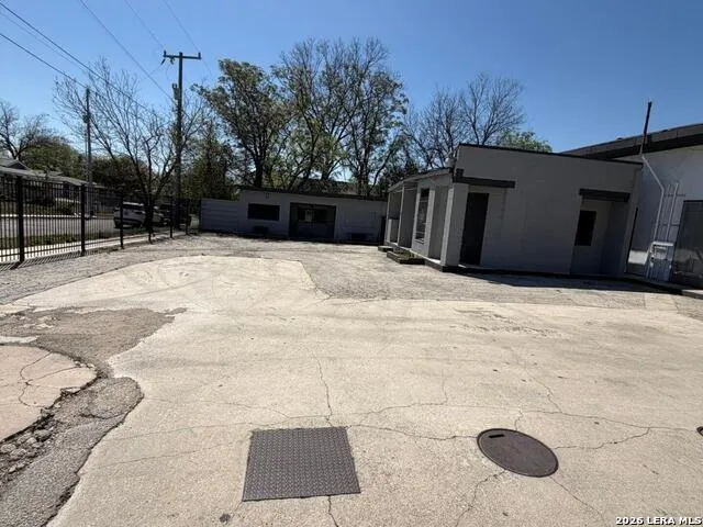 1850 E HOUSTON ST #1 San Antonio, TX 78202