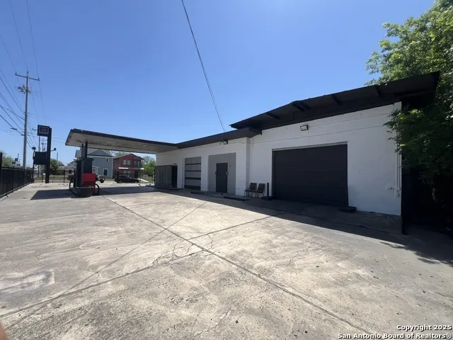 1850 E HOUSTON ST #1 San Antonio, TX 78202