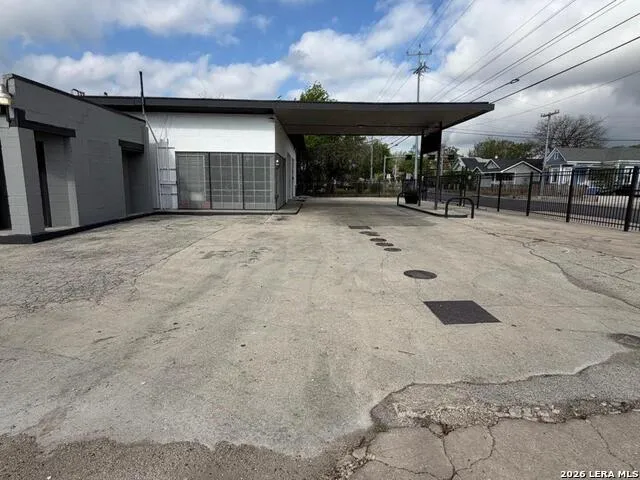 1850 E HOUSTON ST #1 San Antonio, TX 78202