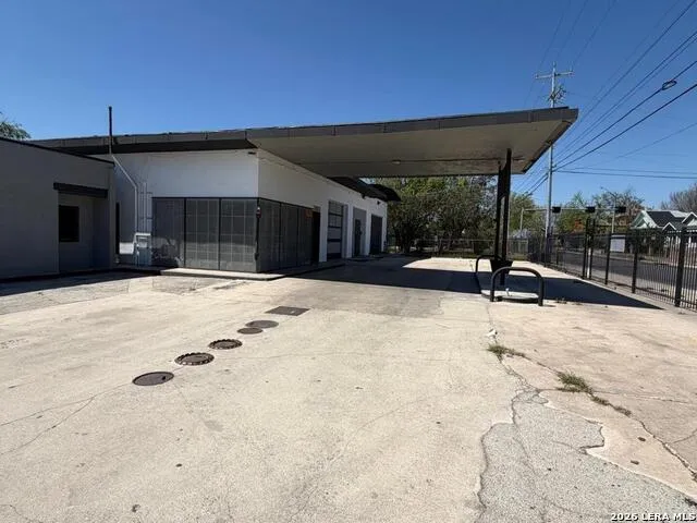 1850 E HOUSTON ST #1 San Antonio, TX 78202