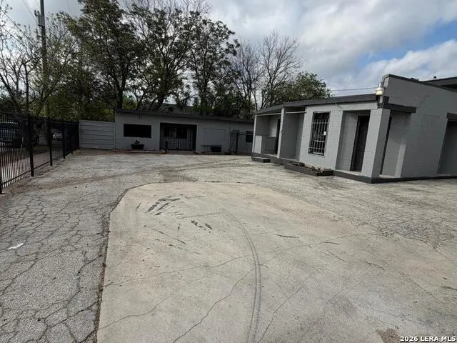 1850 E HOUSTON ST #1 San Antonio, TX 78202