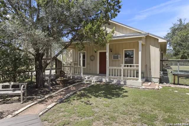 255 DOVE VALLEY DR Center Point, TX 78010